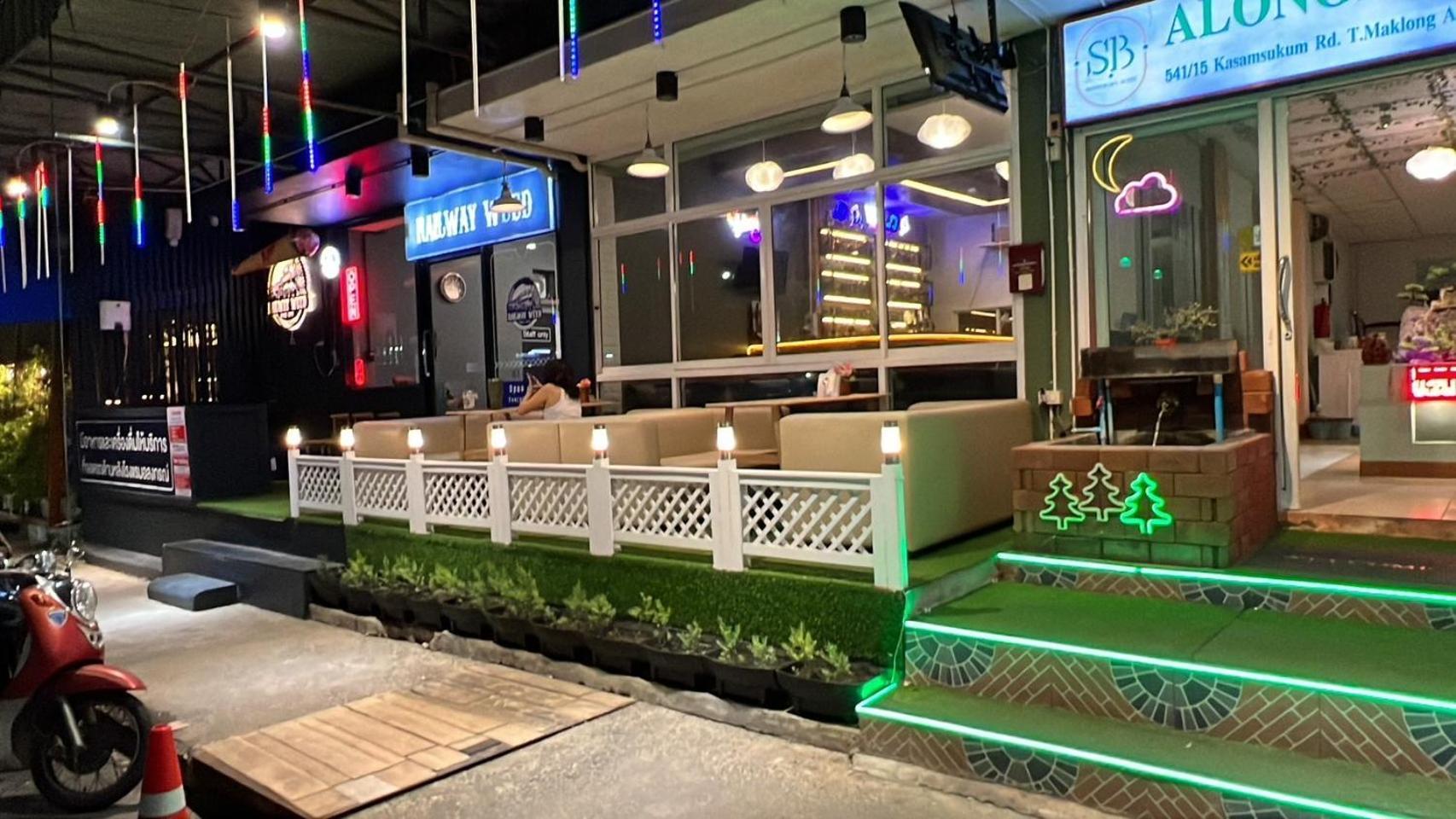 Alongkorn Hotel By Sb Samut Songkhram Exterior foto