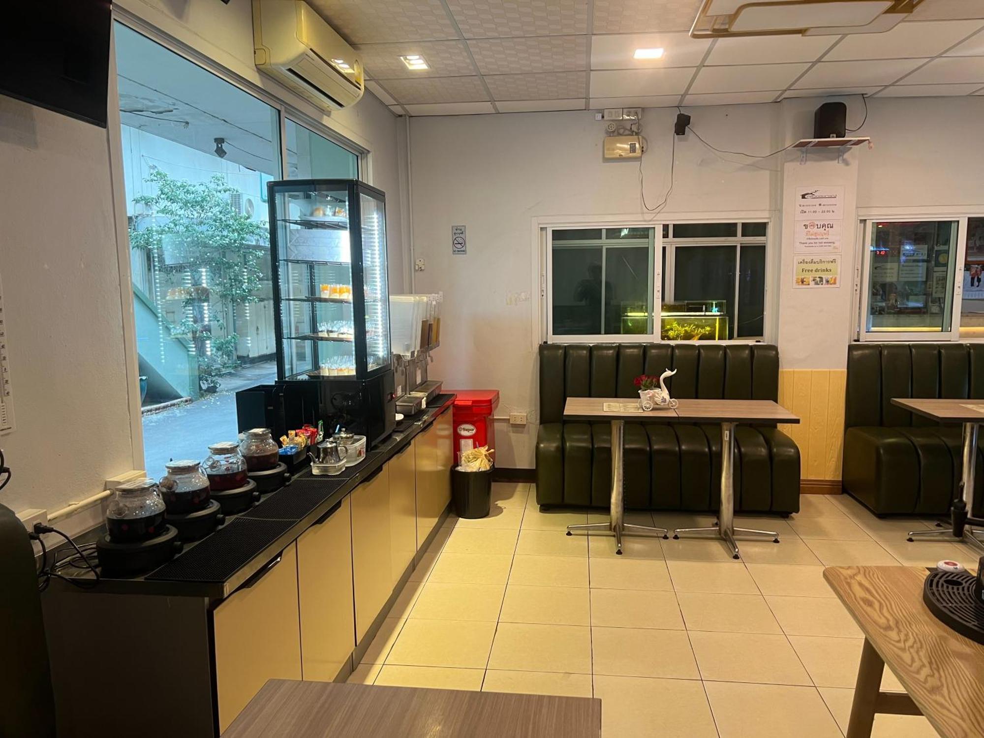 Alongkorn Hotel By Sb Samut Songkhram Exterior foto